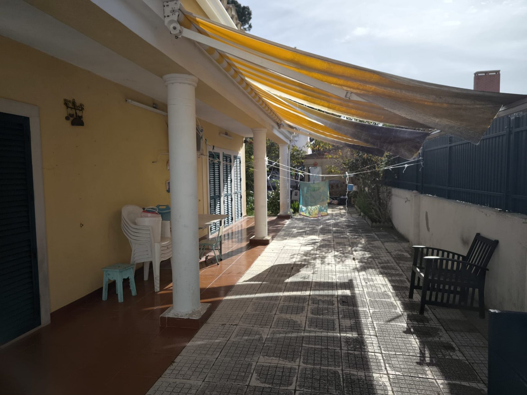 Terraço exterior espaçoso da casa A.Mar